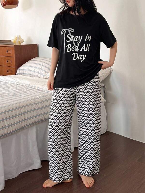 DAZY 2pcs/Set Women's Loose Short Sleeve T-Shirt With English Graphic And Heart Pattern, Straight Leg Long Pajama Pants, Summer Sleepwear Set