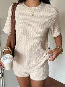 SHEIN EZwear 女款復古時尚麻花編織圓領短袖上衣與短褲套裝 - 杏色 - 查看 3