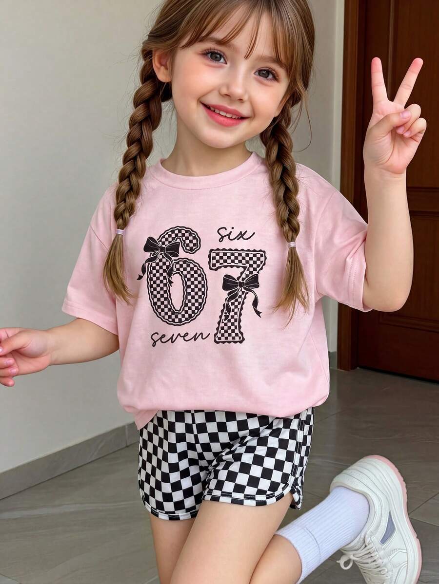 SHEIN Genkimix Kids 2件組少女卡通蝴蝶結印花粉色短袖T恤與格紋短褲,夏季校園返校活力度假休閒穿搭 - 粉色 - 查看 1