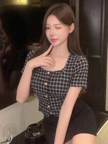 DAZY 夏秋款黑白格紋方領短袖女式襯衫，適合派對、婚禮、返校 Y2K 風格 - 黑色 - 查看 4