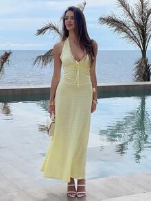 Sindi Myftari Gaun Pesta Musim Panas Seksi Model Halter dengan Hiasan Renda dan Tekstur Kain Bertekstur, Potongan A-Line Berlipit, Warna Kuning, Elegan, Cocok untuk Pesta. - Kuning - View 1