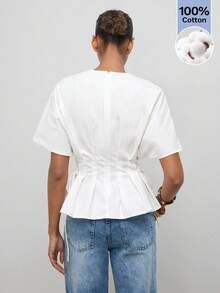Maija 白色刺繡拼接女款襯衫，V領、繫帶腰部、百褶喇叭下擺、連袖設計，舒適休閒度假風 - 白色 - 查看 6