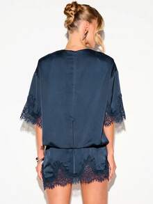KIZN Gaun Mini Satin dengan Trim Renda dan Lengan Kelelawar Oversized serta Detail Renda Bulu Mata untuk Pesta Malam dan Liburan - Navy Blue - View 2
