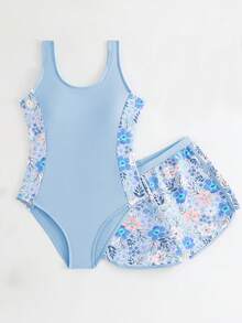 SHEIN 青少年女孩 1件式紫色字母塗鴉印花側拼接泳衣 2件式分開式運動短褲套裝 時尚休閒優雅知性 適合游泳度假夏季（隨機印花） - 藍色 - 查看 3
