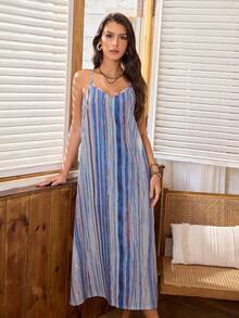 Serenescape Minimalist Striped V-Neck Spaghetti Strap Dress, Women's Casual Loungewear Slip Dress - Blue and White - View 4