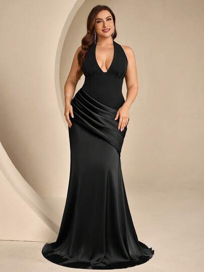 Coutiva Plus Size Elegant Pleated Halter Neck Formal Evening Gown Dress (Heavy Workmanship Style)