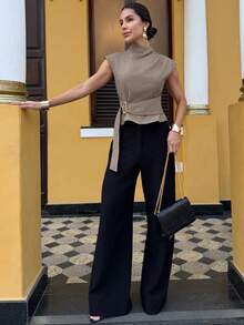 Yohana Edit Khaki Short Sleeve Shirt, Elegant Business Commute Minimalist Vintage Style Formal Shirt, Office Wear Summer - Khaki - View 4