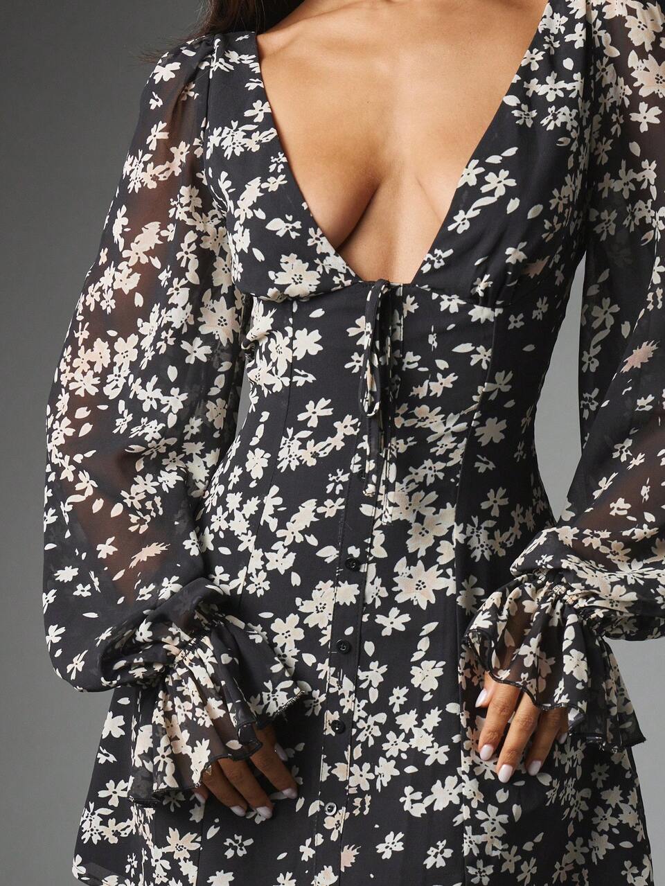 MISSGUIDED Floral Chiffon Mini Dress With Deep Plunge Neckline Bell Sleeves Corset Bodice And Ruffle Hem Perfect For Party Or Wedding Guest