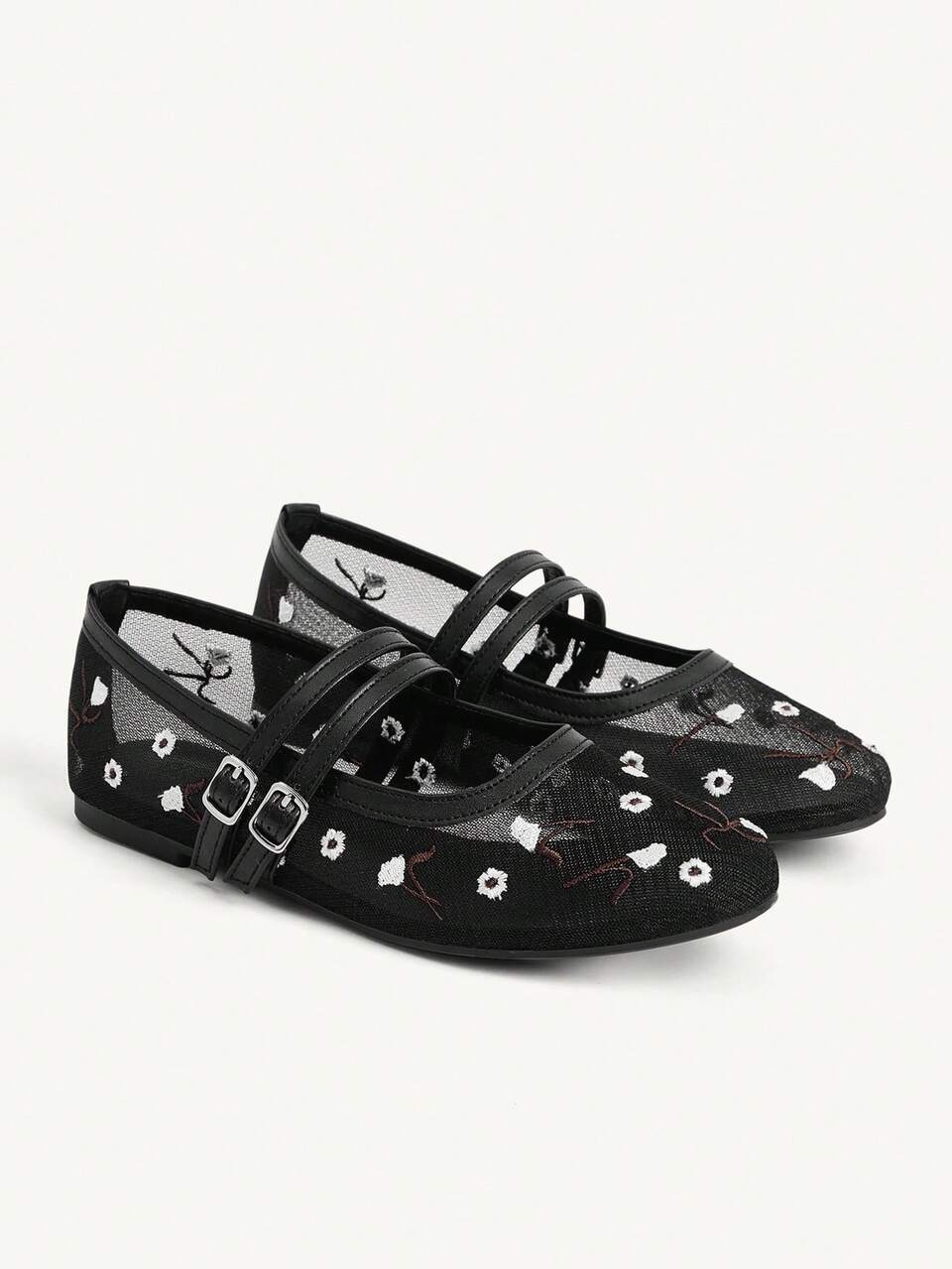 CUCCOO CHICEST Ladies, Willow Nails, Buckles, Flat Shoes.