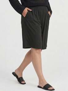 SHEIN CURVE+ 大尺碼寬鬆版型冰絲防走光短褲 2 入組，女款透氣舒適防走光內搭短褲，適合夏季，適用於蘋果型與圓潤身形 - 彩色 - 查看 4