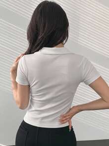 DAZY 女款白色 Polo 衫，修身休閒短袖 T-shirt，夏季運動上衣 - 白色 - 查看 5
