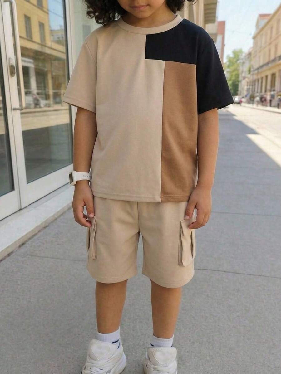 SHEIN 两件套男童休闲运动时尚舒适百搭柔软拼接撞色短袖圆领T恤和松紧腰短裤套装,适合秋季、春季、夏季穿着,适合日常穿着、户外玩耍、上学、街头风、派对和休闲场合。 - 卡其色 - 查看 1