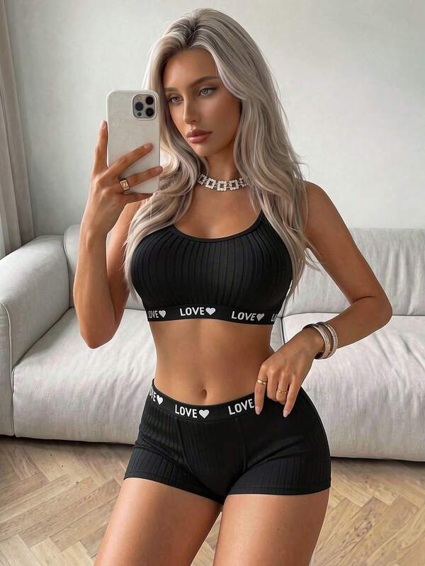 SuitURBody 瑜伽女士胸圍及短褲內衣套裝，帶有字母印花彈性帶