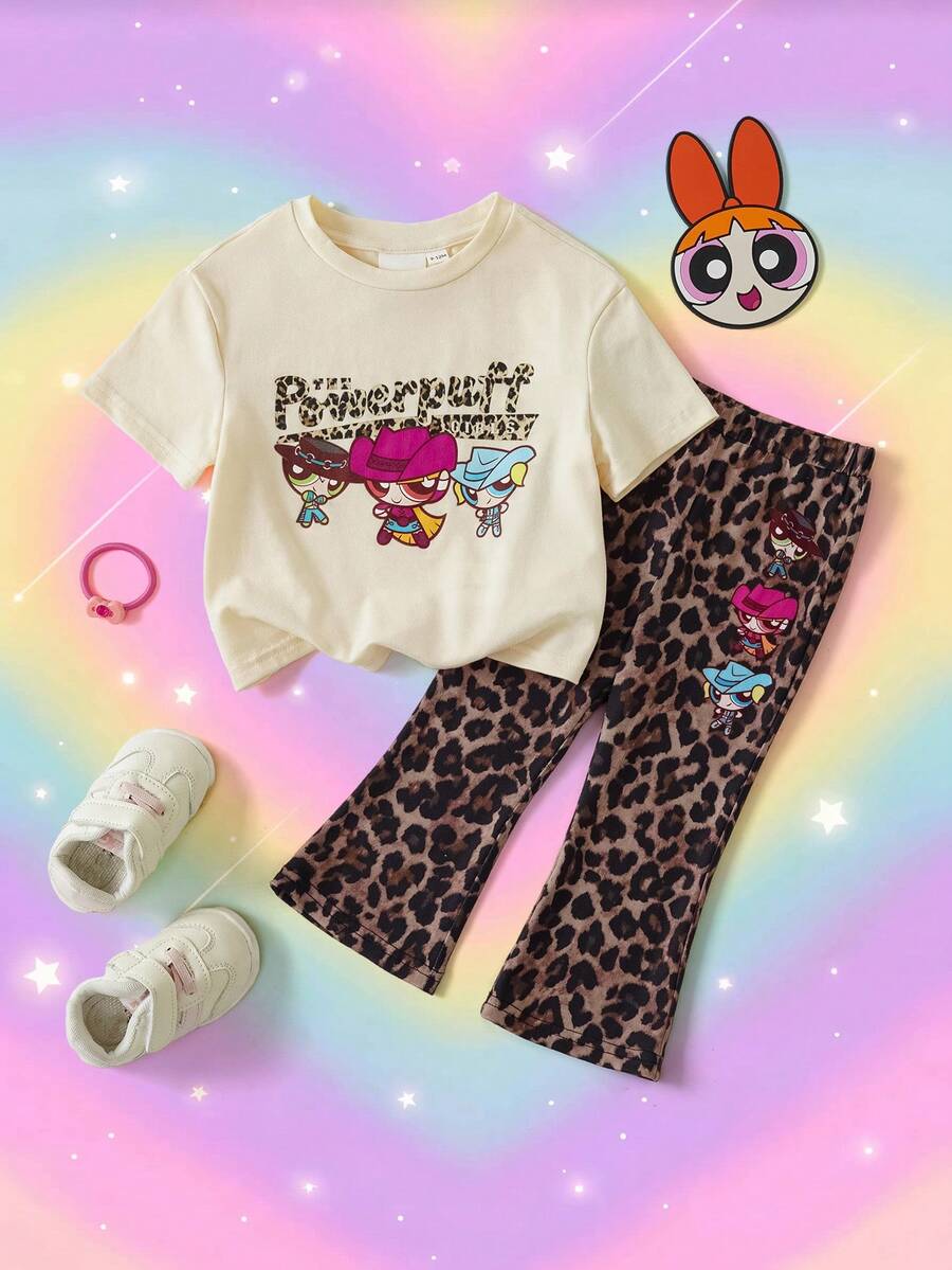 THE POWERPUFF GIRLS X SHEIN 女嬰可愛卡通印花圓領短袖T恤與喇叭豹紋印花褲套裝 - 杏色 - 查看 1