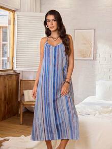 Serenescape Minimalist Striped V-Neck Spaghetti Strap Dress, Women's Casual Loungewear Slip Dress - Blue and White - View 5