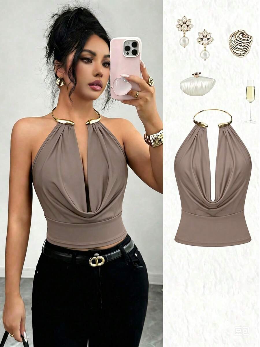SHEIN Raffinéa Top de verano nuevo y sexy para mujer con cuello de metal drapeado, tela drapeada con pecho fruncido, decoración de anillo de metal y diseño de recorte para sofisticación, ajuste corto que ciñe la cintura para citas y ocasiones de fiesta, top de tirantes marrón, top de tirantes de metal, top sexy para fiesta - Marrón Mocha - Ver 1