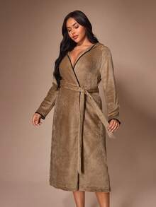 Lazeform Casual Hooded Long Sleeve Brown Double-Sided Fleece Contrast Black Trim Plus Size Robe - Brown - View 7