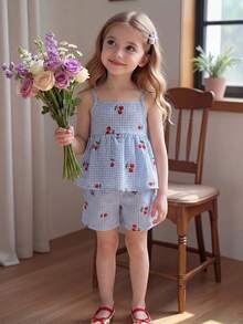 SHEIN Vintaside Kids 年轻女孩格子樱桃印花吊带背心和短裤套装，夏季凉爽舒适的户外活动服装 - 淺藍色 - 查看 1
