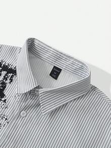 ROMWE MEN Goth Y2K哥德風條紋短版上衣，附鏈條劍領結，復古字母印花長袖襯衫 - 彩色 - 查看 2