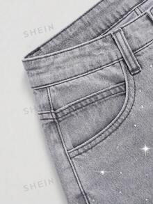 SHEIN Shorts de pierna recta de mezclilla lavada con adornos de strass para mujer - Gris Claro - Ver 3