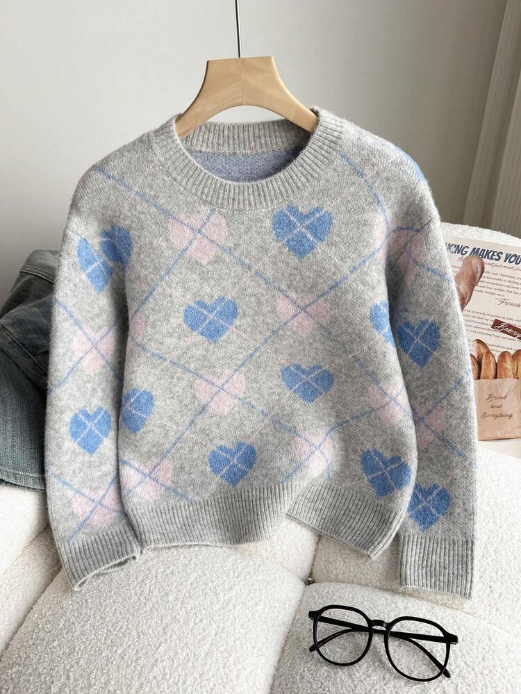 SHEIN كنزة صوفية محبوكة بياقة دائرية وأكمام طويلة للفتيات، تصميم قلب جاكار بألوان بسيطة، كنزة صوفية أنيقة، كاجوال دافئة ومريحة للارتداء اليومي في الخريف/الشتاء، أسلوب شتوي جديد - متعدد الألوان - مشاهدة 6
