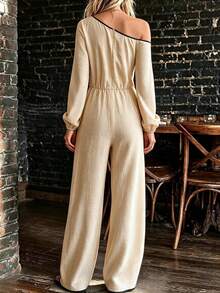 SHEIN Jumpsuit Wanita Musim Semi/Panas/Gugur Motif Aprikot Bertekstur Bahu Asimetris dengan Garis Kontras Hitam, Lengan Panjang, dan Potongan Pinggang Lebar - Aprikot - View 3