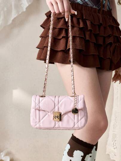 ROMWE Kawaii Solid Color Mini Flip-Top Metal Clasp Elegant Shoulder Bag, Classic Versatile Square Chain Crossbody Bag Suitable For Women, Applicable For Shopping, Wallet, Purse, Young Ladies, College Students, Newlyweds And Office Workers. Ideal For Office, University, Work, Business