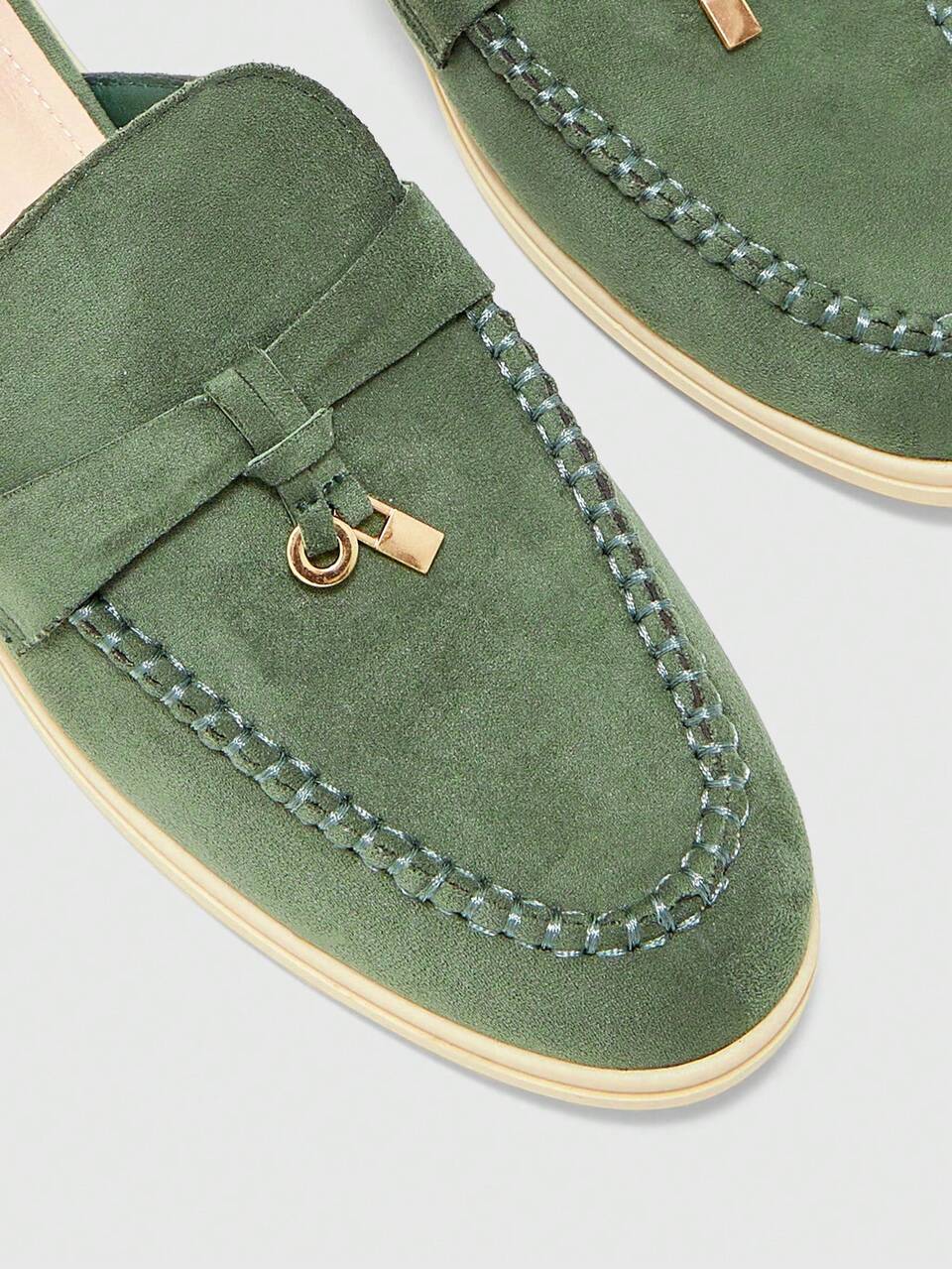 CUCCOO BIZCHIC Women's Casual Walking Flats Designed For Christmas
