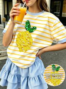 1件青少年女孩休閒舒適時尚甜美可愛黃色檸檬圖案，配黃色條紋藍色對比領口與袖口圓領短袖T恤，適合春夏季外出、度假、家庭、學校、運動與休閒，清爽夏季穿著 - 彩色 - 查看 1