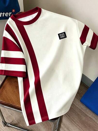 Manfinity Joysei เสื้อยืดแขนสั้นคอกลมผู้ชายลายทางสีขาวและสีแดงตัดกัน สไตล์มินิมอล สโลแกน สปอร์ตลำลอง เสื้อแขนสั้นลายทางตัดกัน