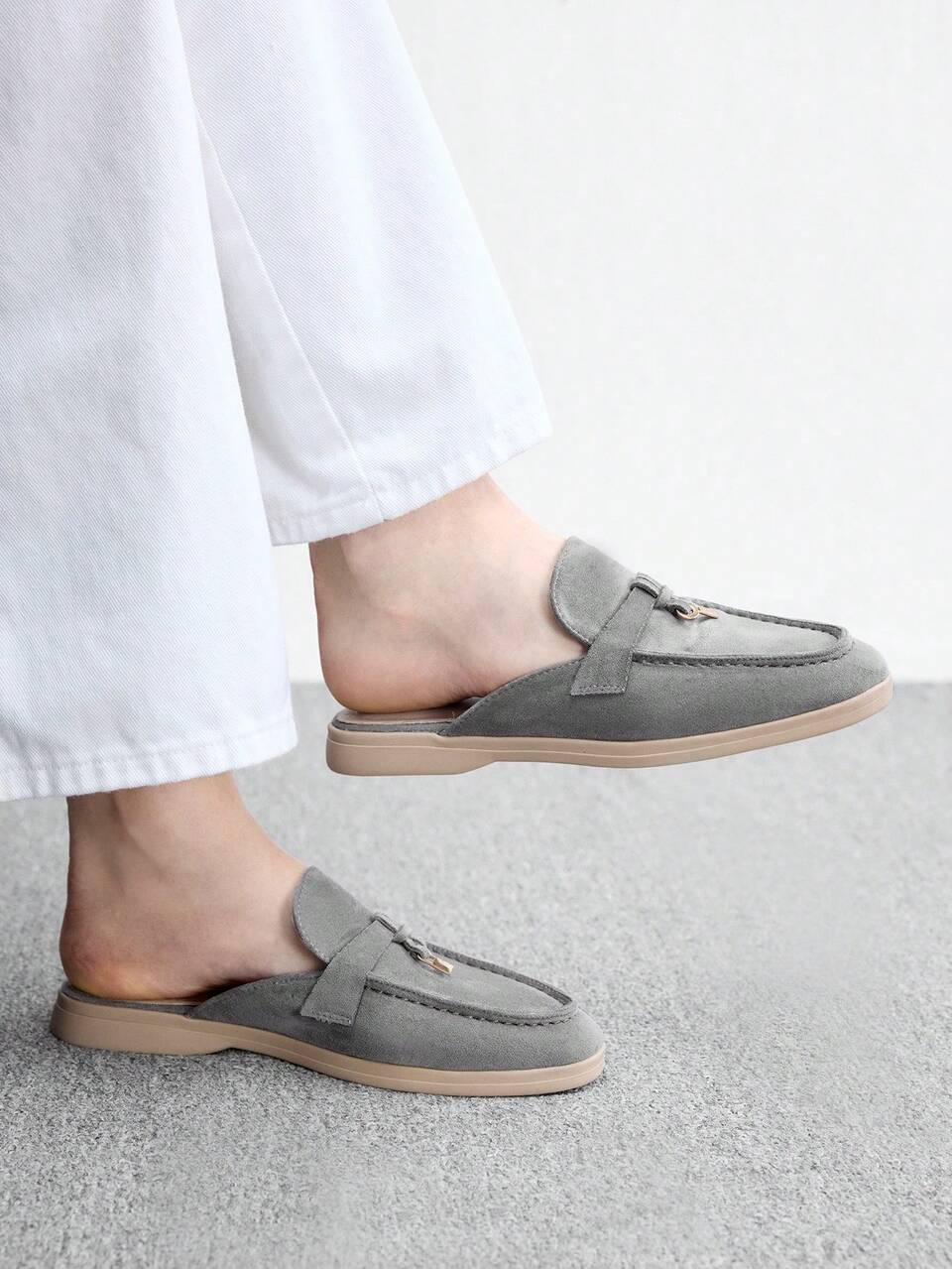 CUCCOO BIZCHIC Women's Fashion Casual Workplace Commuter Simple And Comfortable Back Air Mules Portable Flat Shoes