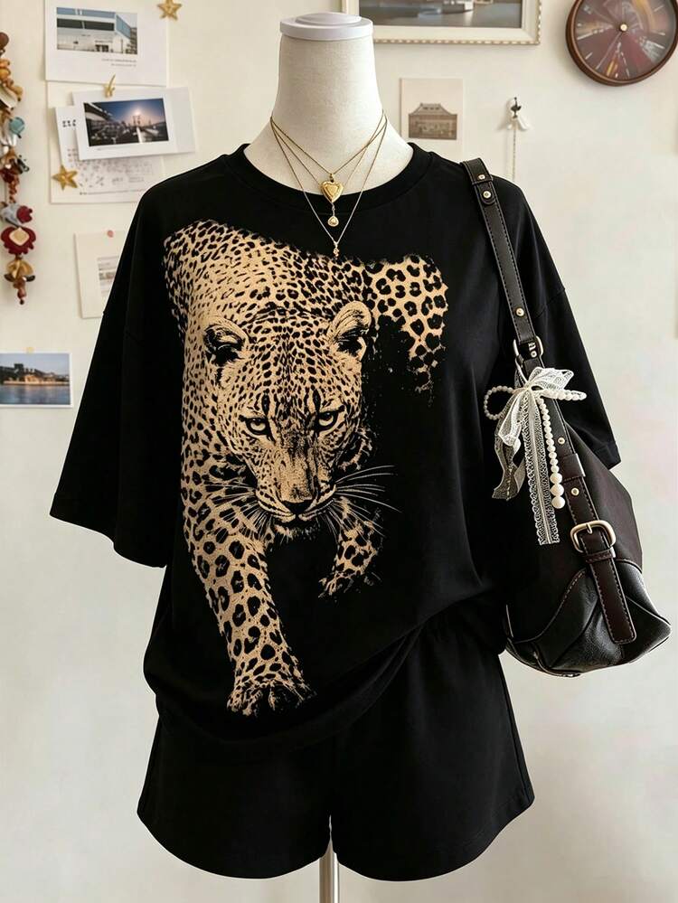 Lalippa Leopard Print Fashion Minimalist Women's Round Neck Short Sleeve Shorts Two Pieces Set, Gift For Friends - Black - View 4