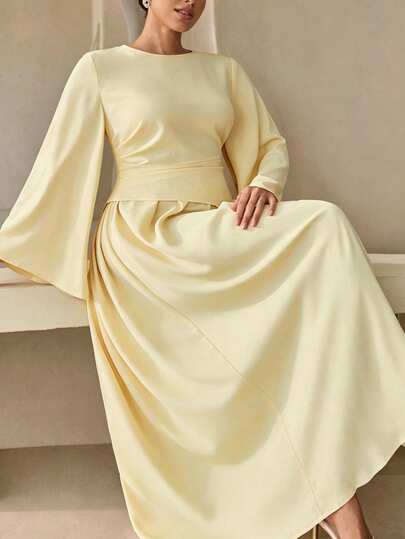 Graceveil Women's Pale Yellow Minimalist Conservative Plus Size Bell Sleeve Plus Size Dress