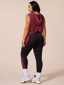 SHEIN Rhythm Era 女款運動瑜珈戶外健身運動套裝，抽繩連帽寬鬆運動衫搭配弧形拼色胸前設計，緊身運動褲搭配線條與拼色對比設計 - 酒紅色 - 查看 3
