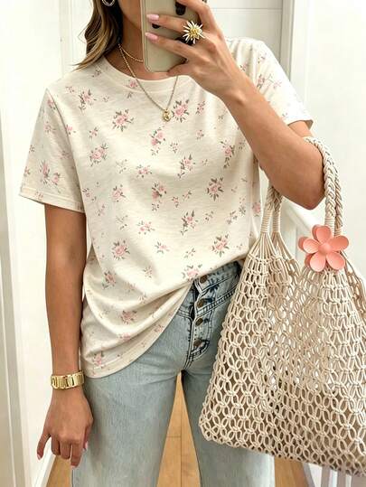 EMERY ROSE Floral Print T-Shirt; Women's Fashion Top Shirt; Aesthetic T-Shirt; Suitable For Summer Wear