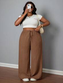 SHEIN PETITE CURVE 大尺碼女款巧克力棕色紋理休閒軟身長褲，適合度假、商務、居家、婚禮賓客、早午餐約會、居家休閒與辦公室穿著，夏季款 - 咖啡棕 - 查看 3