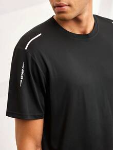 Men's Quick-Dry Breathable Mesh Short Sleeve T-Shirt, Fitness Running Sports Top - Black - View 6