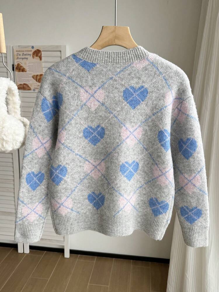 SHEIN كنزة صوفية محبوكة بياقة دائرية وأكمام طويلة للفتيات، تصميم قلب جاكار بألوان بسيطة، كنزة صوفية أنيقة، كاجوال دافئة ومريحة للارتداء اليومي في الخريف/الشتاء، أسلوب شتوي جديد - متعدد الألوان - مشاهدة 2