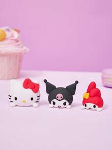 HELLO KITTY AND FRIENDS | POKOJA LAND 卡通角色汽車內飾裝飾品 & 家用桌面飾品，可愛坐姿小雕像，儀表板、書桌、層架、辦公室、臥室迷你裝飾，生日、萬聖節、聖誕節及其他節日的甜蜜禮物 - 彩色 - 查看 1