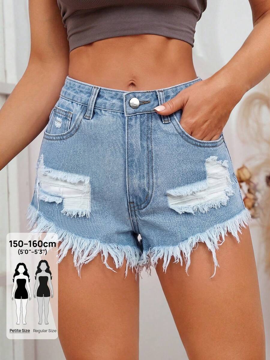 SHEIN PETITE 夏季休閒破洞牛仔短褲,毛邊下擺 - 淺色水洗藍 - 查看 1