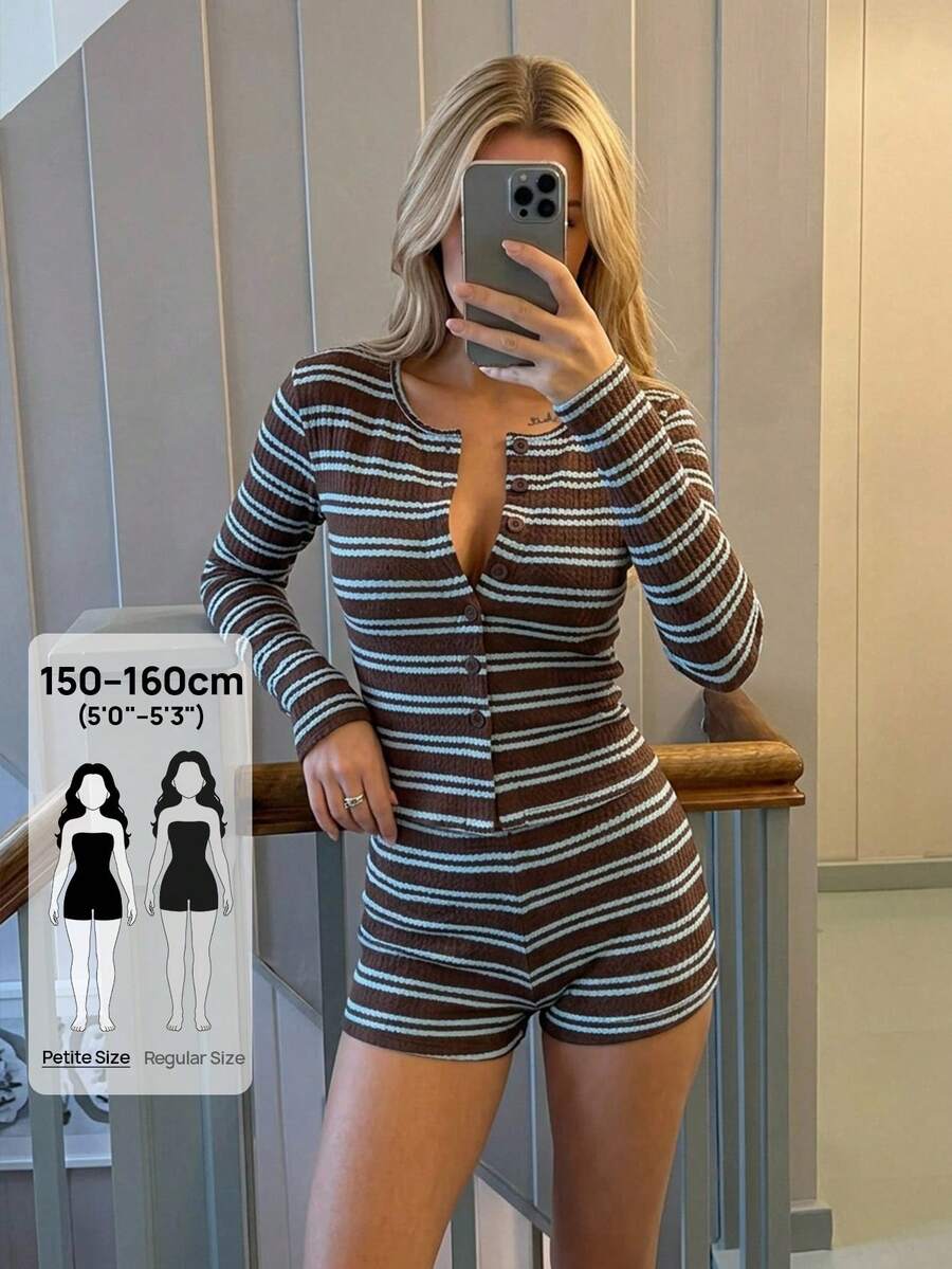 SHEIN PETITE 女款條紋長袖上衣與短褲兩件套，適合嬌小女性