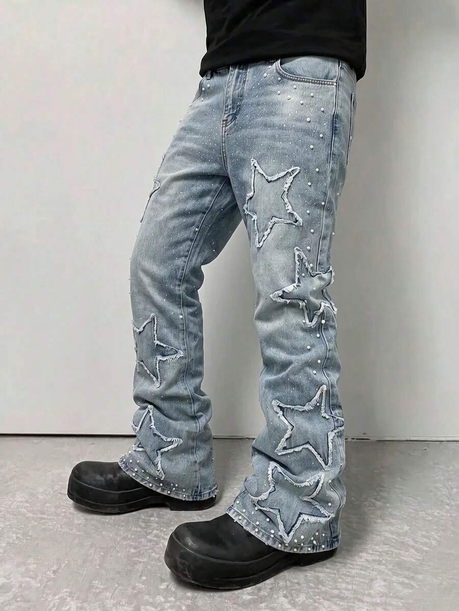ROMWE MEN 男士街頭風星星拼接刺繡閃亮水鑽珍珠裝飾分層水洗牛仔長褲 - 淺色水洗藍 - 查看 1