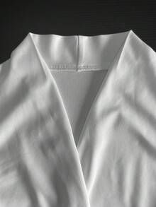 SHEIN LUNE 无袖上衣，通勤时尚，优雅扭结设计 - 白色 - 查看 4
