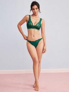 Elorette 2pcs Dark Green Lace Patchwork Triangle Cup Romantic French Style Lingerie Set - Dark Green - View 3