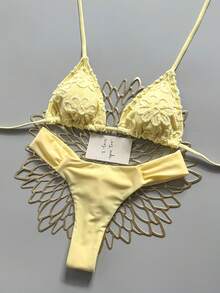 Elavelle 夏季海灘女款 2 件組 特殊紋理面料三角綁帶上衣 & 抓皺比基尼泳褲泳衣套裝 - 黃色 - 查看 3