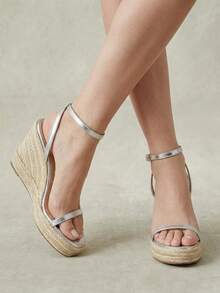 Styleloop 女款扣帶坡跟涼鞋，草編厚底露趾羅馬鞋，度假風扣帶高跟涼鞋 - 金屬銀色 - 查看 8
