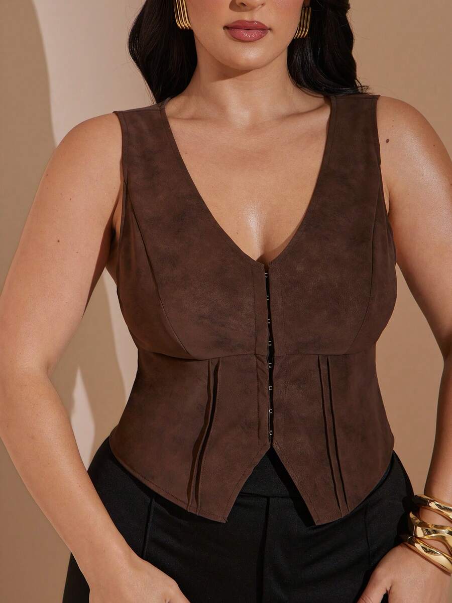 SHEIN BAE CURVE 大尺碼女款皮革V領掛鉤扣背心上衣 - 咖啡棕 - 查看 1