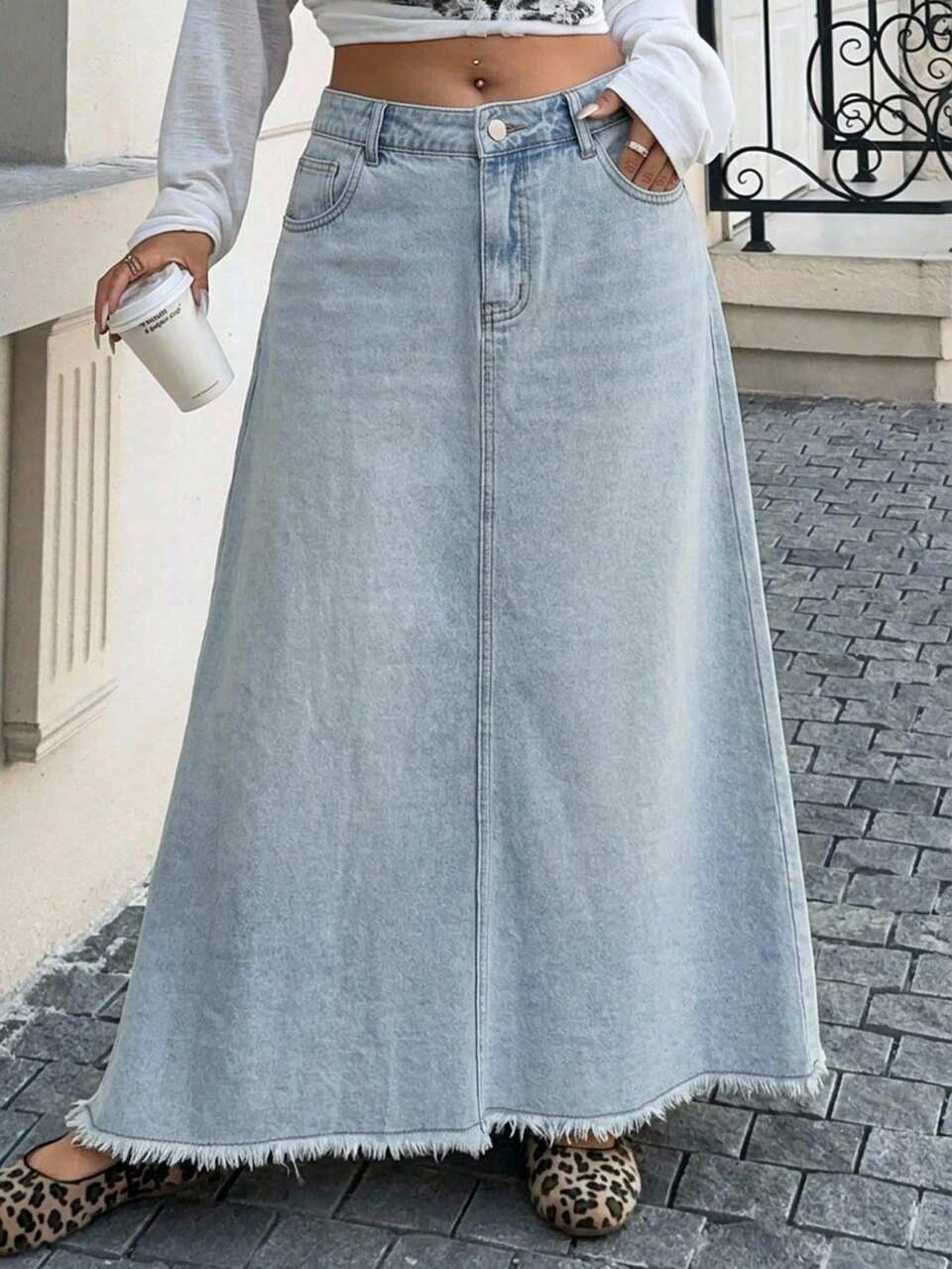 Dazy Plus Vintage Denim Skirt, Versatile Frayed Hem Loose Casual Extra Long Plus Size Women's All Season Denim Skirt Fall