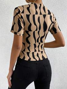 RosyDaze Women's Geometric Print Pleated Short Sleeve Casual T-Shirt - Khaki - View 2