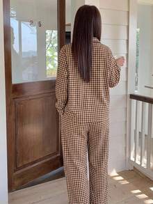 Dazy Plus 格紋寬鬆睡衣套裝，家居休閒服，四季適用 - 卡其色 - 查看 3